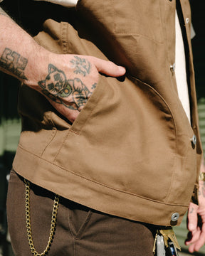 Rogue Territory Supply Vest Dry Wax Canvas Brown